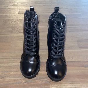 NanaMacs Black Lace-Up Boots